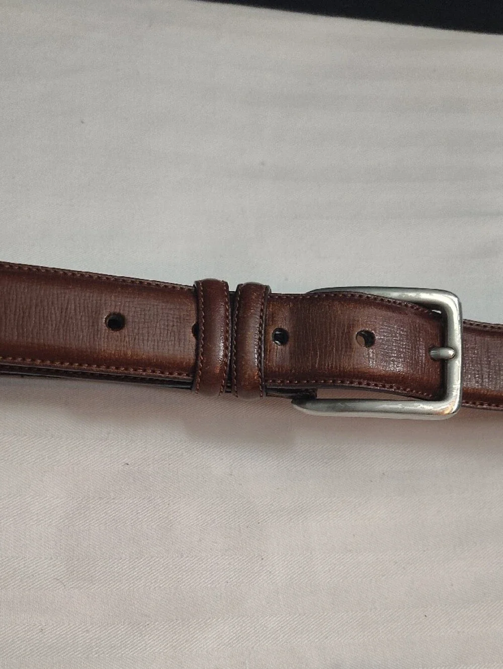 Tommy Hilfiger Brown Leather Men’s Belt with Flag Accent